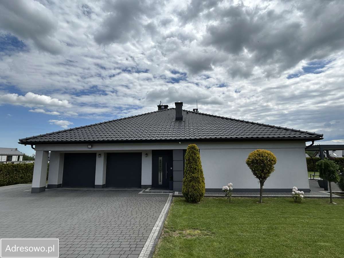 dom wolnostojący, 4 pokoje Przebieczany