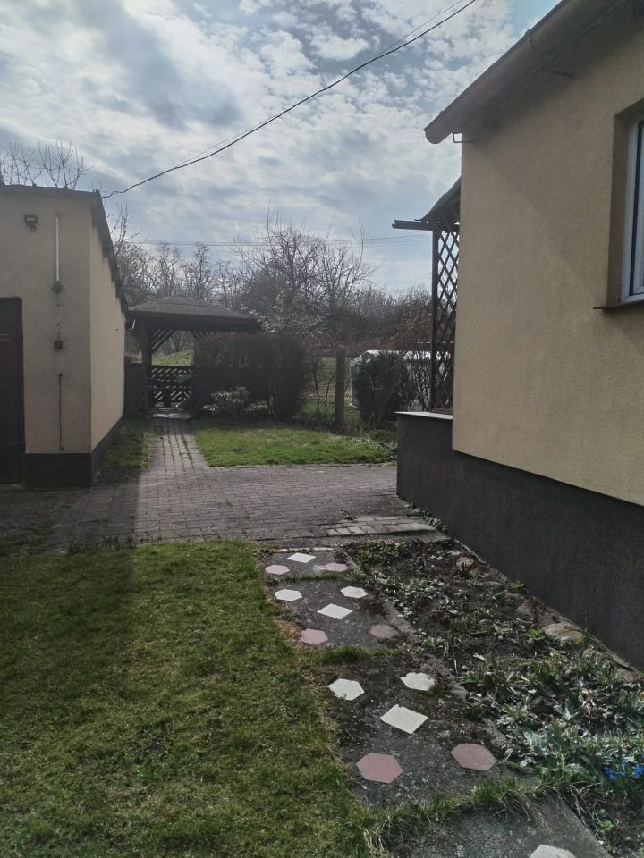 dom wolnostojący, 4 pokoje Pierstnica. Zdjęcie 8