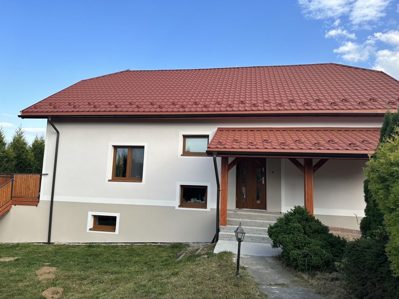 dom wolnostojący, 6 pokoi Szyce, ul. Wesoła