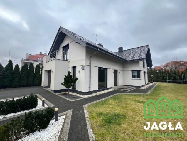 dom wolnostojący, 5 pokoi Niemcz. Zdjęcie 1