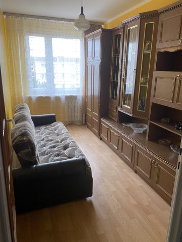 Mieszkanie 3-pokojowe Białogard, ul. Bronisława Malinowskiego. Zdjęcie 1