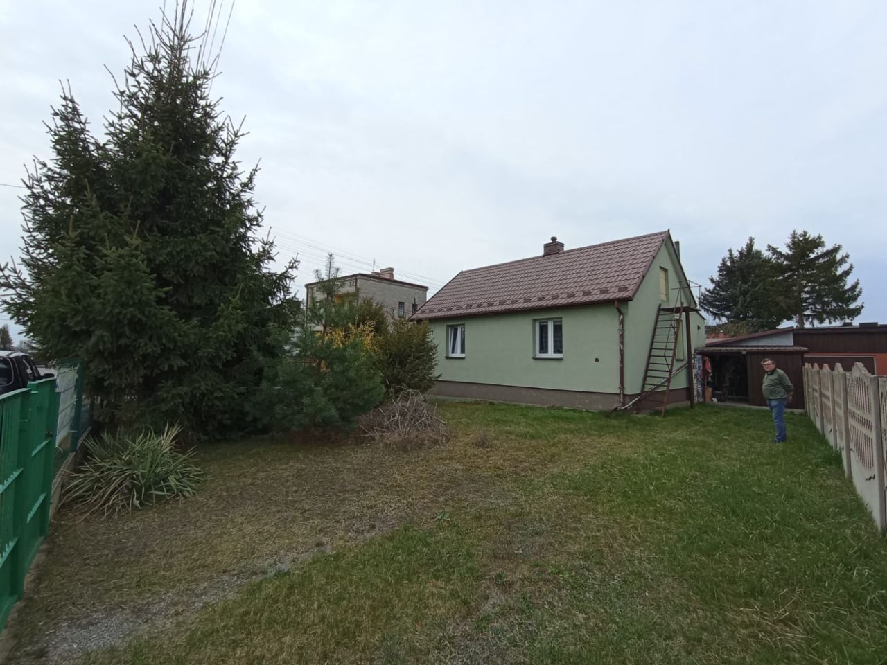 dom wolnostojący, 3 pokoje Ostrowiec Świętokrzyski Gutwin, ul. Siennieńska. Zdjęcie 2