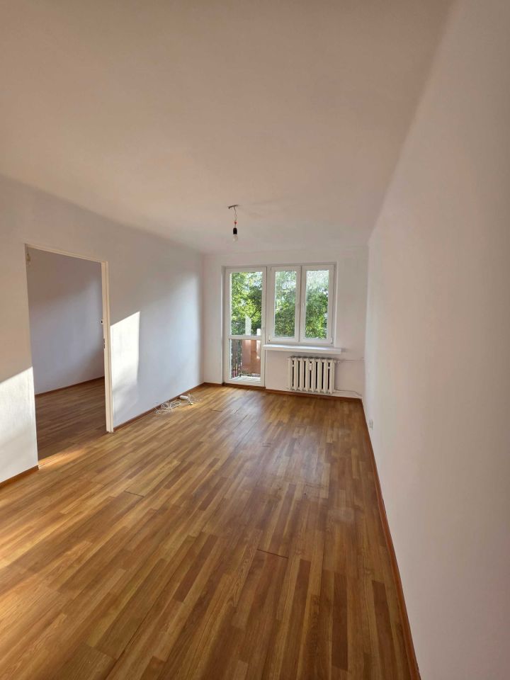 Mieszkanie 3-pokojowe Przemyśl, ul. Henryka Siemiradzkiego. Zdjęcie 3