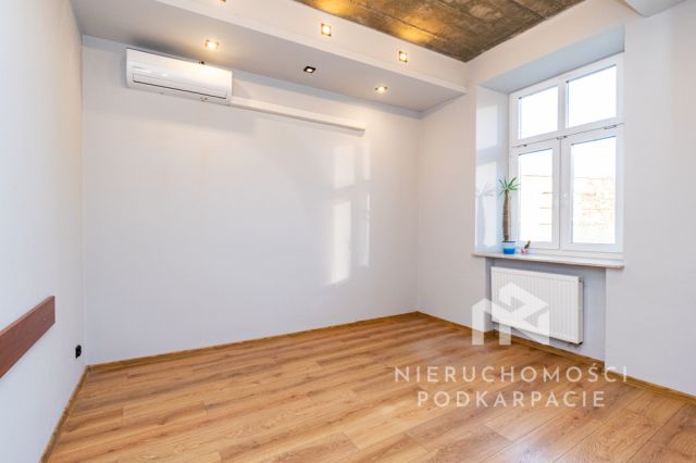 Biuro Rzeszów Śródmieście, ul. Henryka Jakuba Kreczmera. Zdjęcie 4