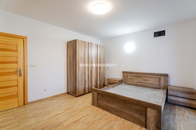 dom wolnostojący, 5 pokoi Łomna. Zdjęcie 29