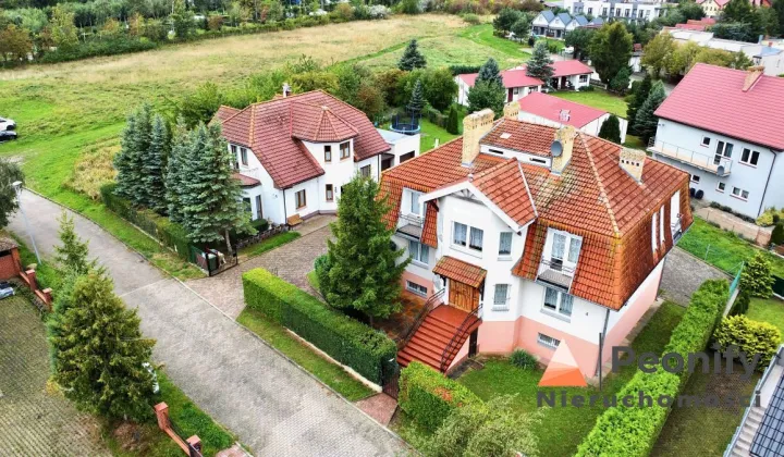 dom wolnostojący, 16 pokoi Niechorze