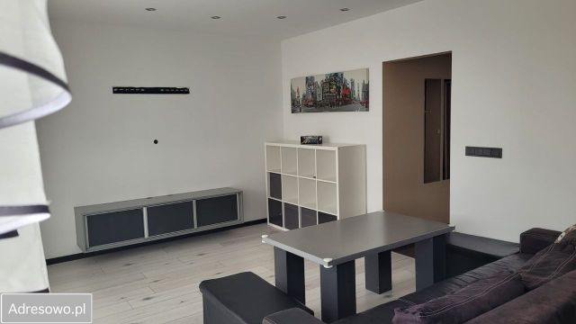 Mieszkanie 3-pokojowe Żory. Zdjęcie 1