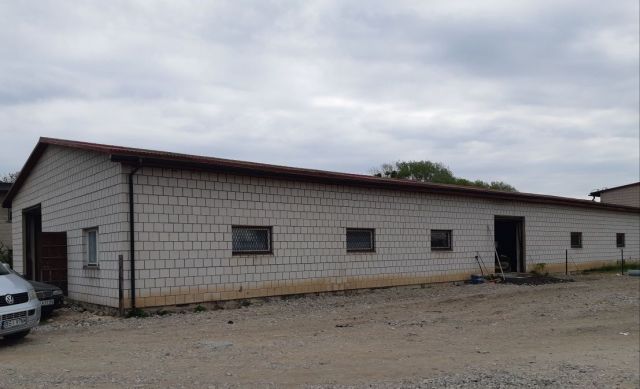 Hala/magazyn Kuriany. Zdjęcie 1