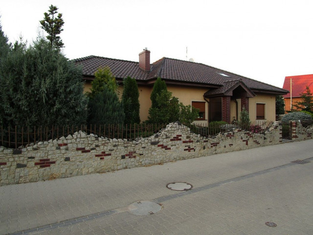dom wolnostojący, 6 pokoi Rydzyna, ul. Jana z Czerniny. Zdjęcie 1