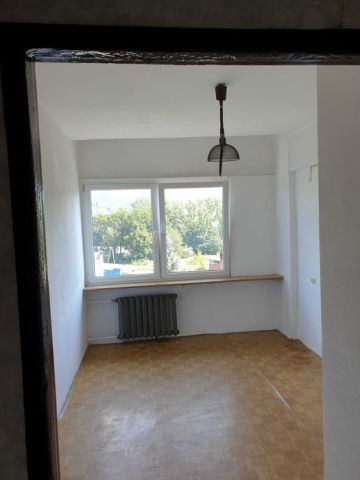 Mieszkanie 3-pokojowe Wałbrzych Śródmieście, ul. Stanisława Moniuszki. Zdjęcie 1