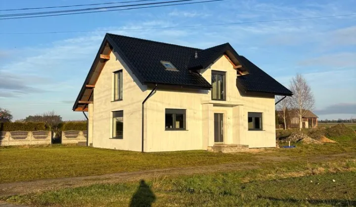 dom wolnostojący, 8 pokoi Ługi-Radły, ul. Szkolna