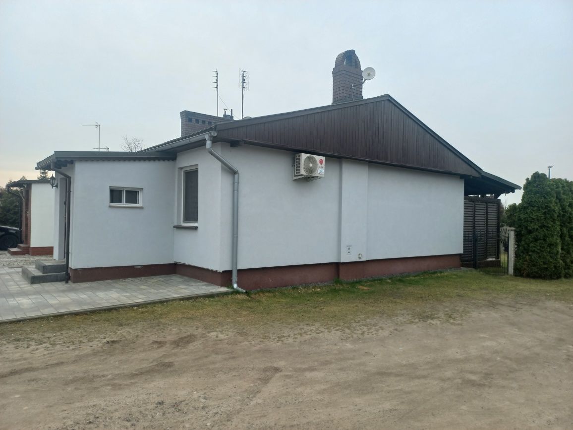 dom szeregowy, 3 pokoje Berzyna. Zdjęcie 1