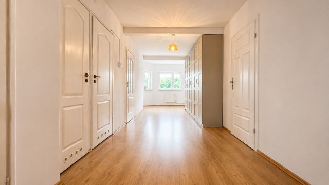 dom wolnostojący, 7 pokoi Mogielnica. Zdjęcie 16
