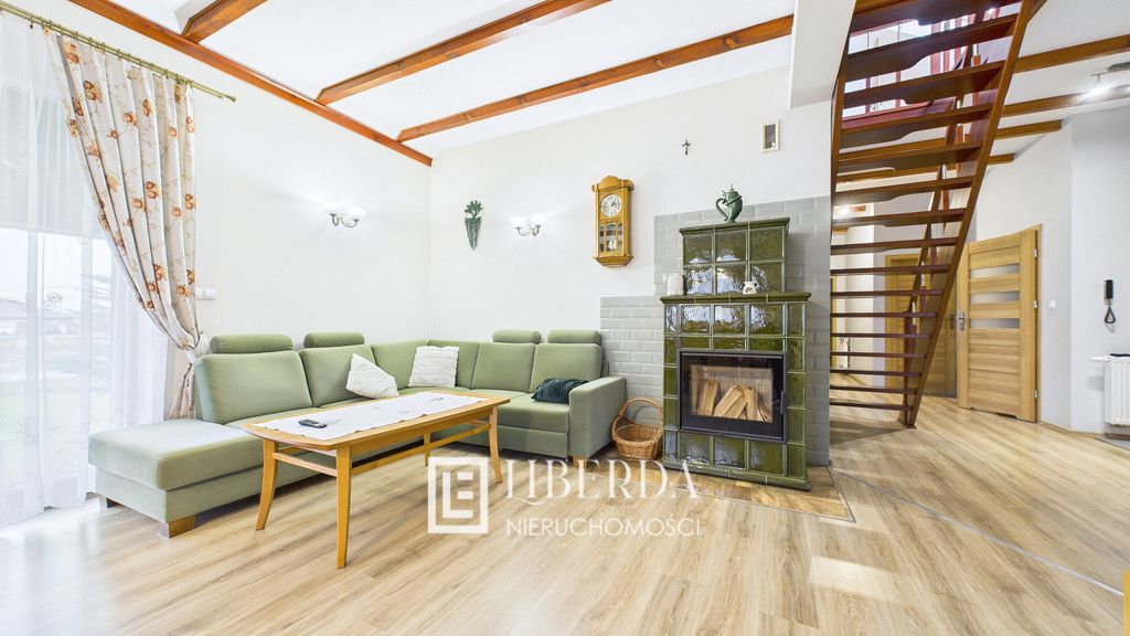 dom wolnostojący, 5 pokoi Biskupie-Kolonia. Zdjęcie 1