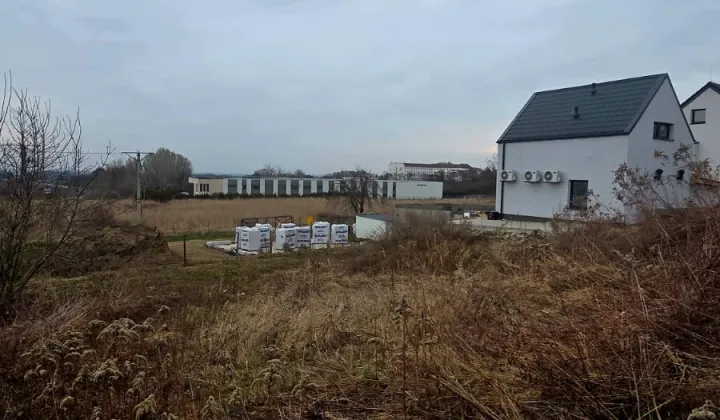 Działka budowlana Trzebnica, ul. Fiołkowa