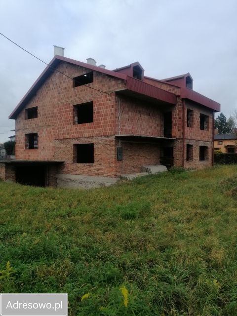 dom wolnostojący, 8 pokoi Radomsko, ul. Narutowicza. Zdjęcie 2