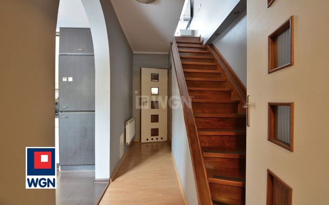 dom wolnostojący, 7 pokoi Chruściel. Zdjęcie 13