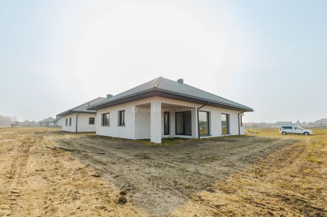 dom wolnostojący, 4 pokoje Serock. Zdjęcie 8