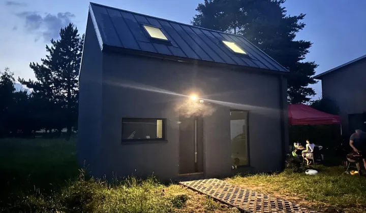 dom wolnostojący, 1 pokój Ligota Koło, ul. Koło