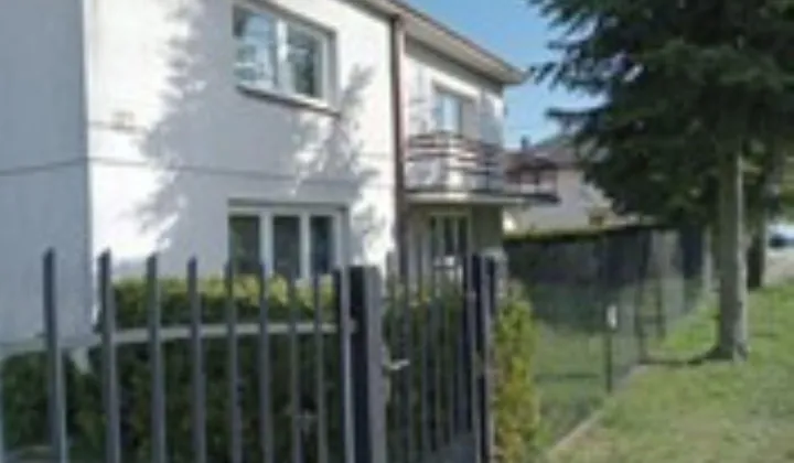 dom wolnostojący, 7 pokoi Pabianice Centrum, ul. Krakowska