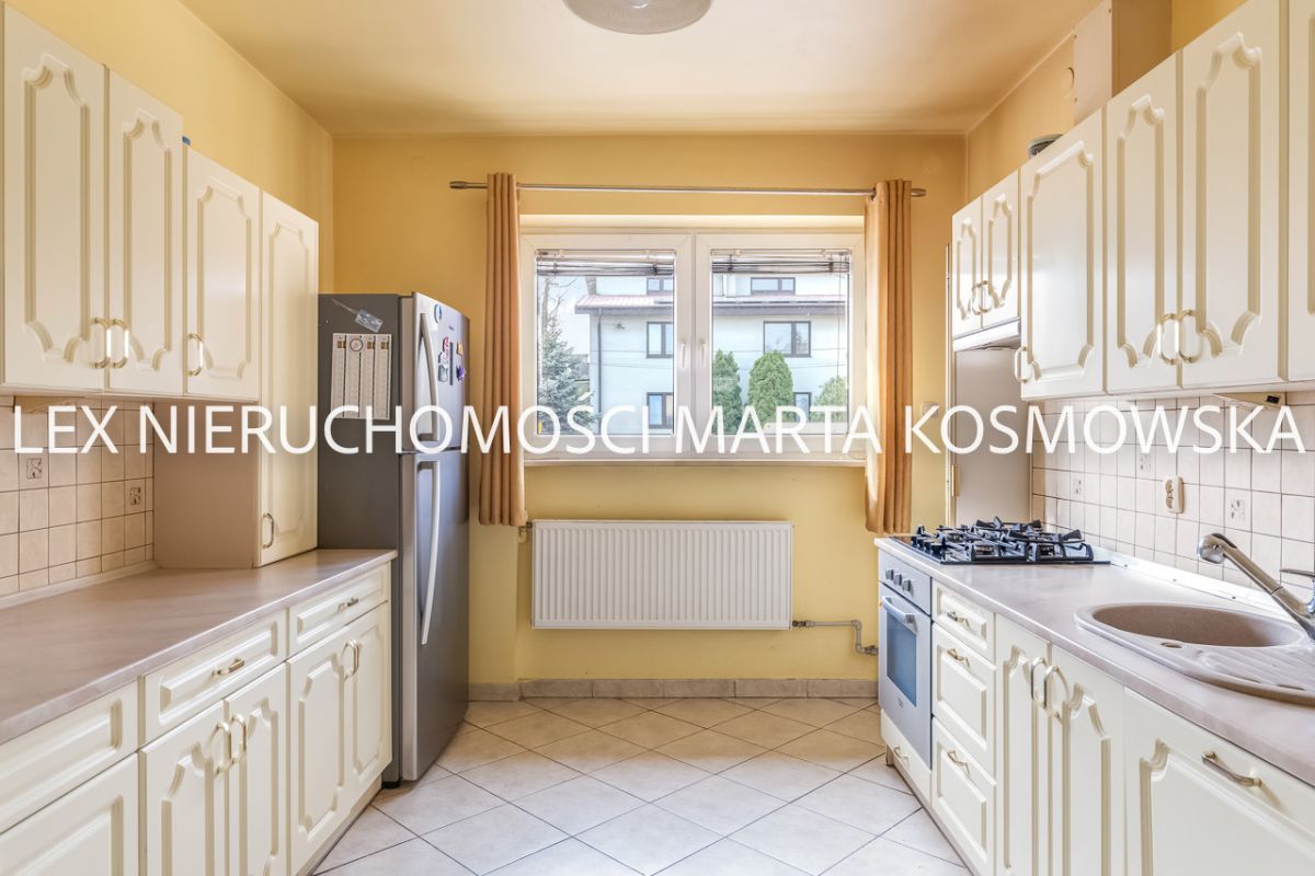 dom wolnostojący, 10 pokoi Raszyn. Zdjęcie 2
