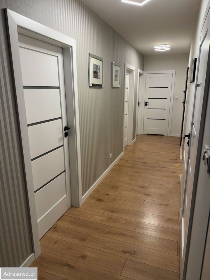 Mieszkanie 4-pokojowe Kielce Czarnów Rządowy, ul. Jerzego Szajnowicza-Iwanowa. Zdjęcie 3