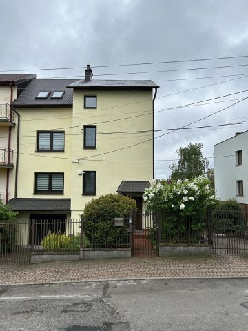bliźniak, 8 pokoi Kielce Czarnów, ul. Hilarego Mali. Zdjęcie 1