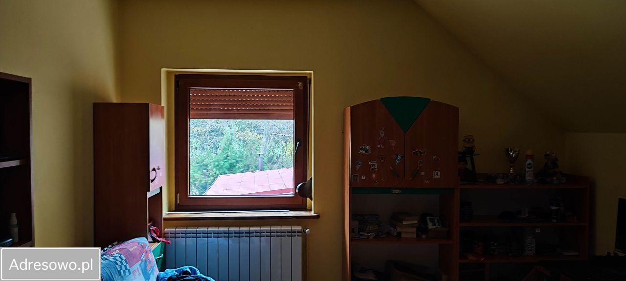 dom wolnostojący, 5 pokoi Tarnowiec. Zdjęcie 29