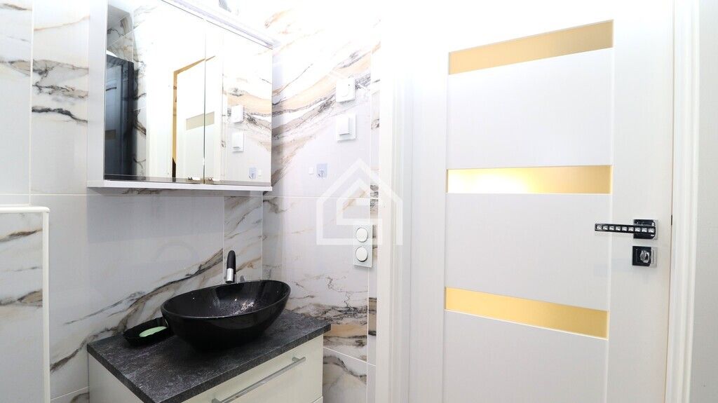 dom wolnostojący, 3 pokoje Bochnia. Zdjęcie 3