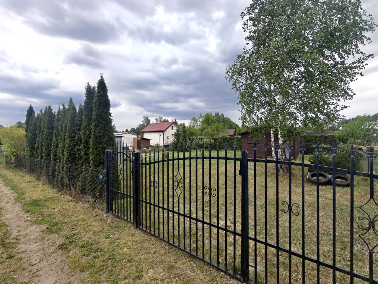 Działka rod Jeziórko. Zdjęcie 1
