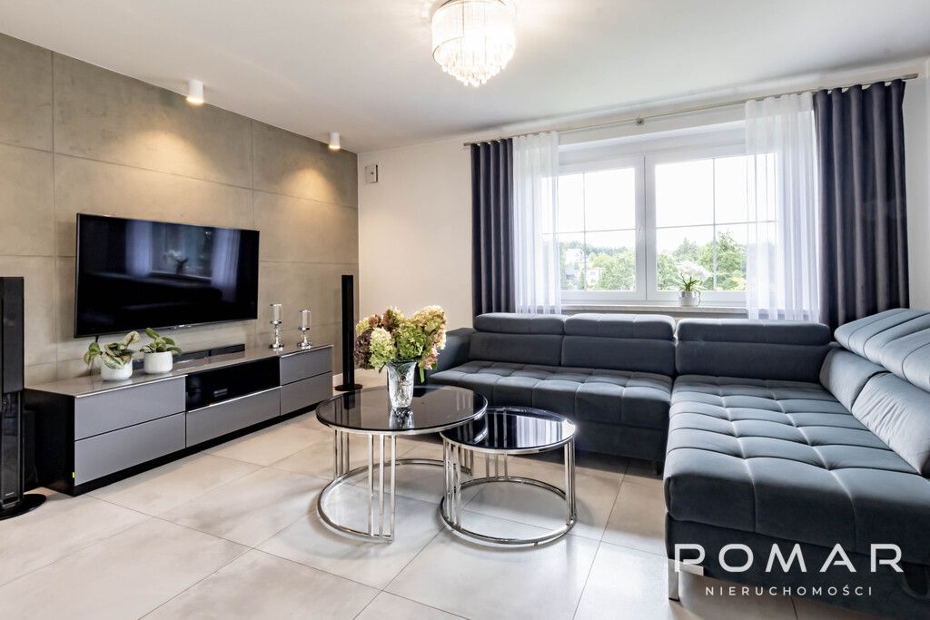 dom wolnostojący, 7 pokoi Gogołowa, ul. Wiejska