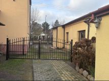 dom wolnostojący Florek, Sprzedam dom wolnostojący z działką - os. Dybów, ulica Zimowa. Zdjęcie 1
