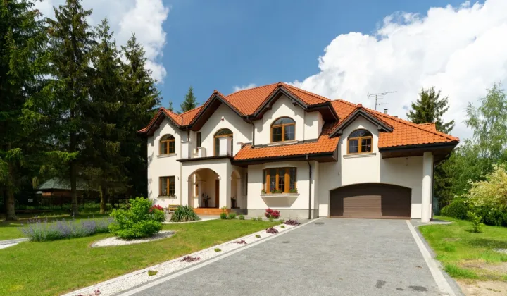 dom wolnostojący, 9 pokoi Bartoszówka, ul. Pałacowa