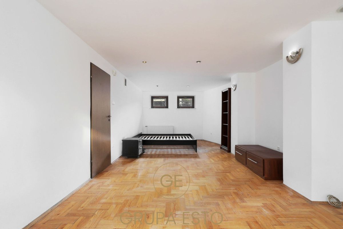 dom wolnostojący, 8 pokoi Kraków Kliny, ul. Narvik. Zdjęcie 6