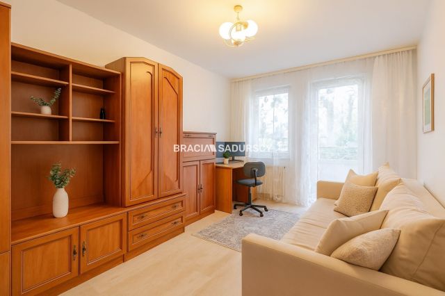 Mieszkanie 3-pokojowe Kraków Krowodrza, ul. gen. Augusta Fieldorfa-Nila. Zdjęcie 2