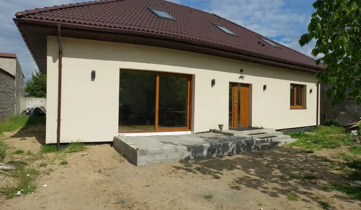 dom wolnostojący, 4 pokoje Tomaszów Mazowiecki, ul. Szczęśliwa