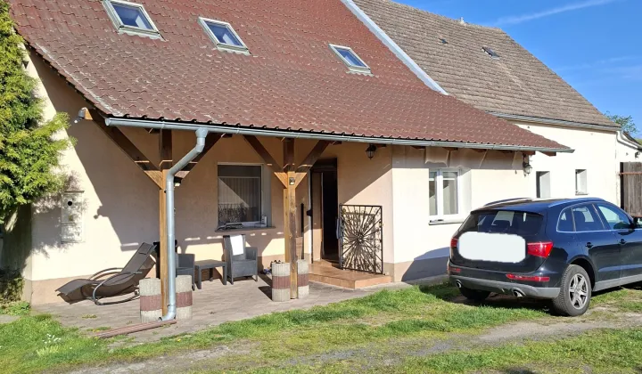 dom wolnostojący, 6 pokoi Chróścina