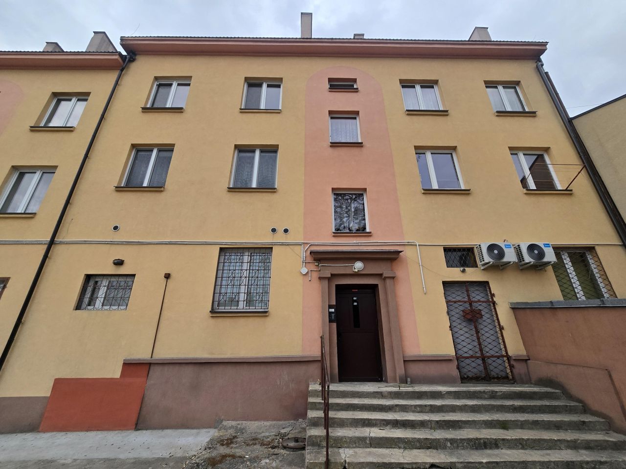 Mieszkanie 2-pokojowe Ostrowiec Świętokrzyski, ul. Siennieńska. Zdjęcie 1