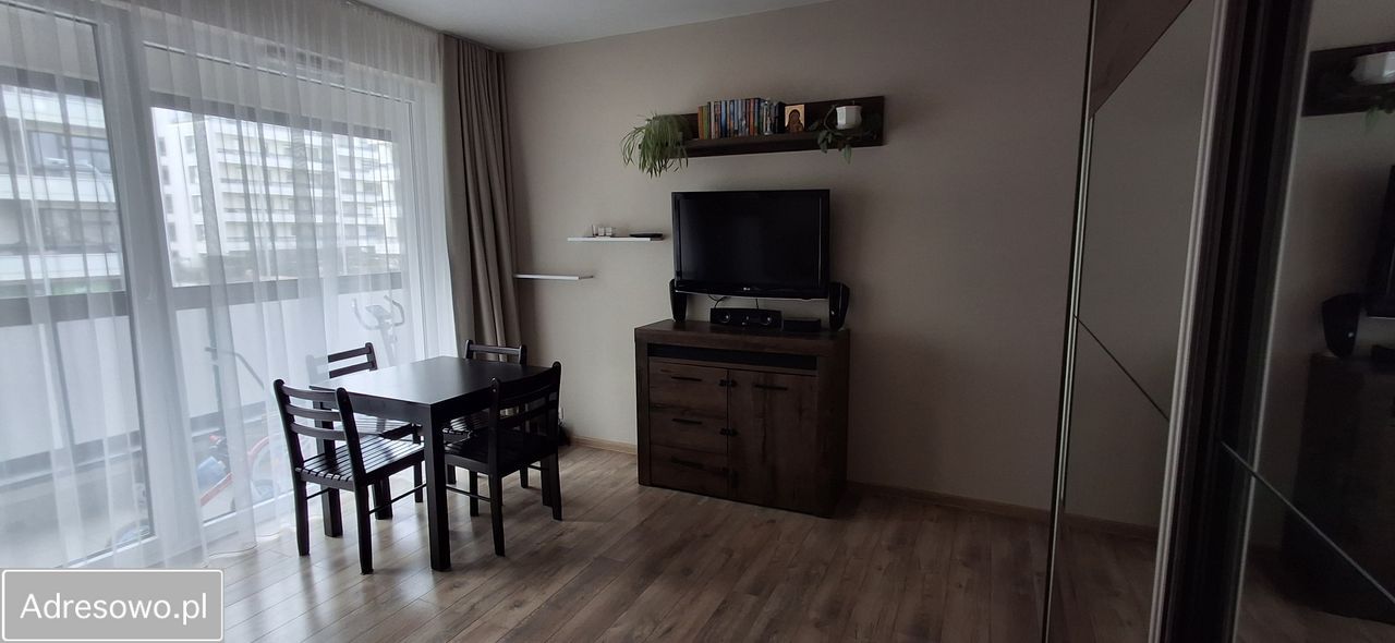 Mieszkanie 2-pokojowe Warszawa Ursus, ul. Tadeusza Hennela. Zdjęcie 6