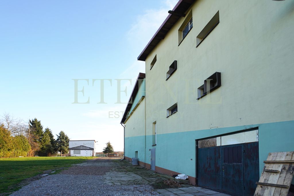 Hala/magazyn Lednica Górna. Zdjęcie 7