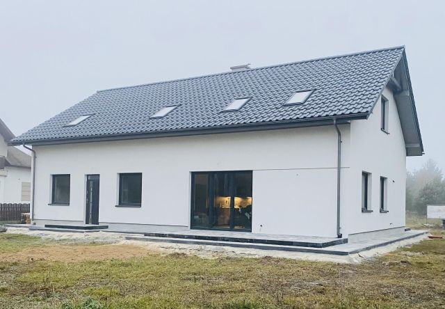 Mieszkanie 4-pokojowe Dąbrowa Rzeczycka. Zdjęcie 3