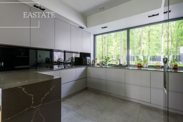 dom wolnostojący, 5 pokoi Sękocin-Las. Zdjęcie 8