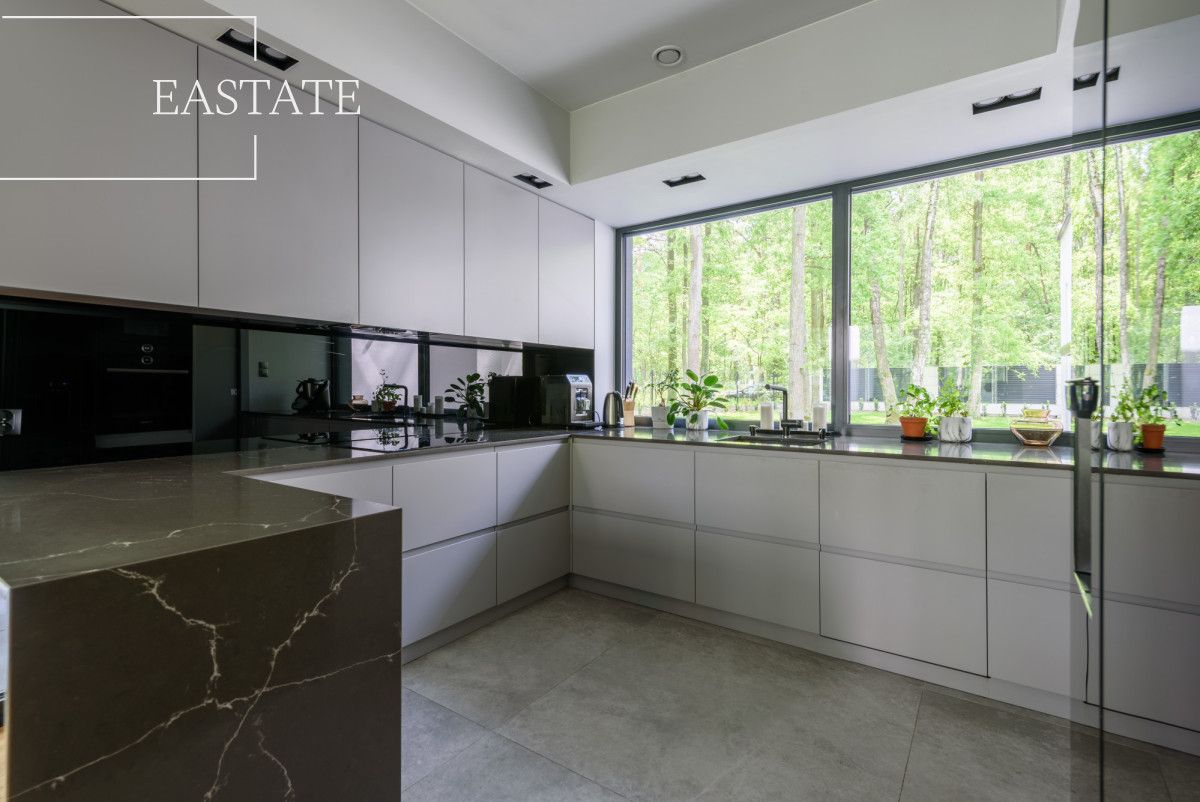 dom wolnostojący, 5 pokoi Sękocin-Las. Zdjęcie 8