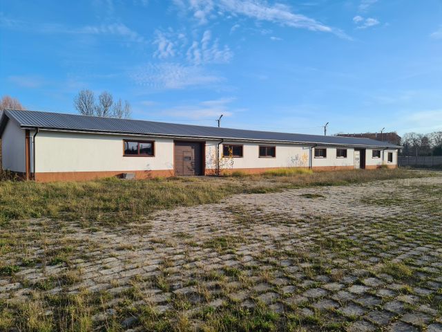Hala/magazyn Szydłowiec, ul. gen. Józefa Sowińskiego. Zdjęcie 1