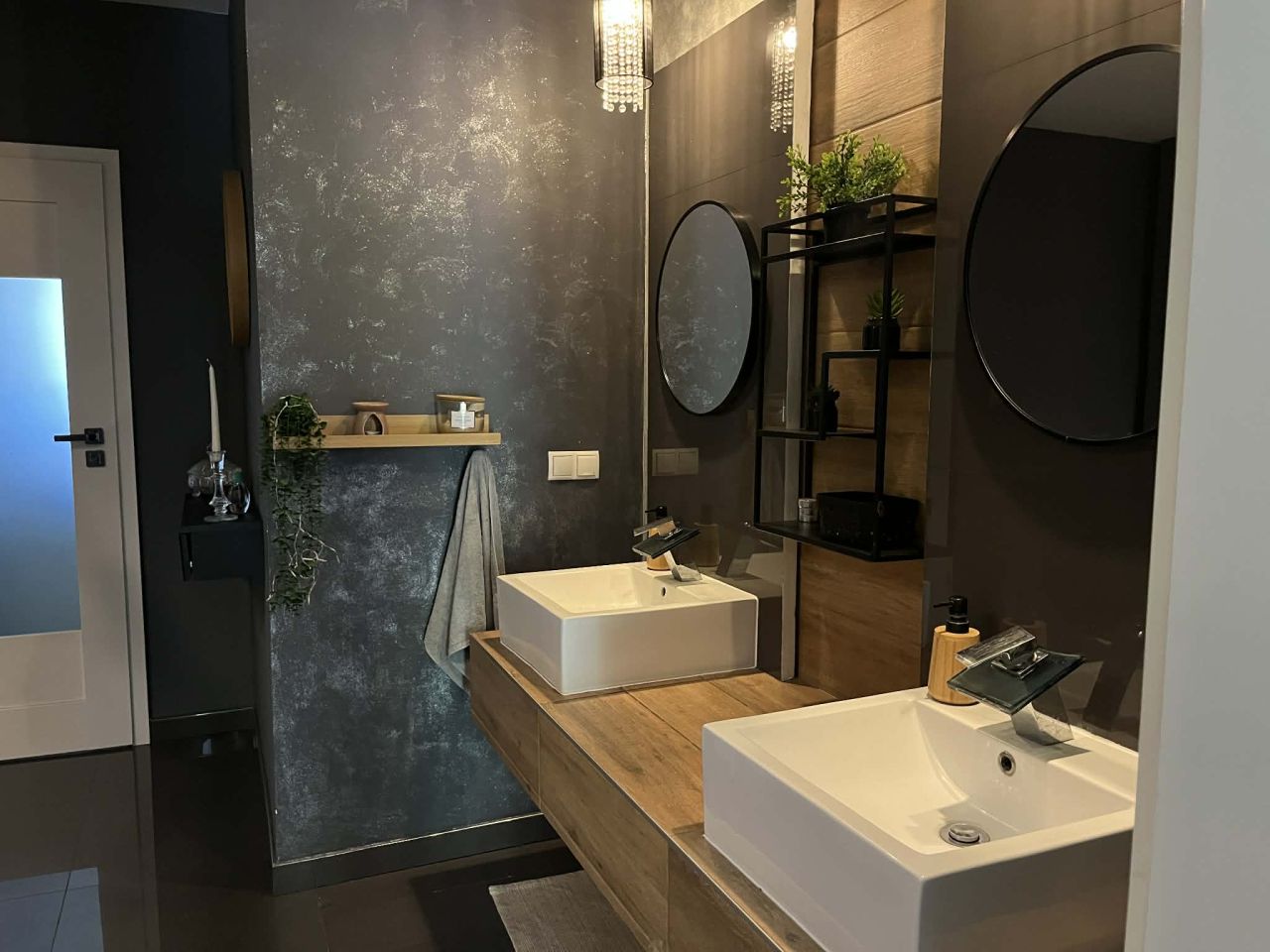 dom wolnostojący, 5 pokoi Smugi Helenów. Zdjęcie 7