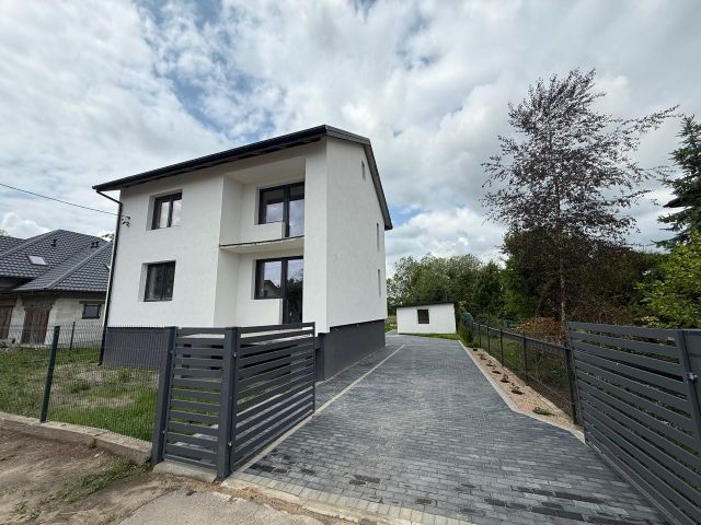 dom wolnostojący, 5 pokoi Lelice, ul. Zielona. Zdjęcie 1
