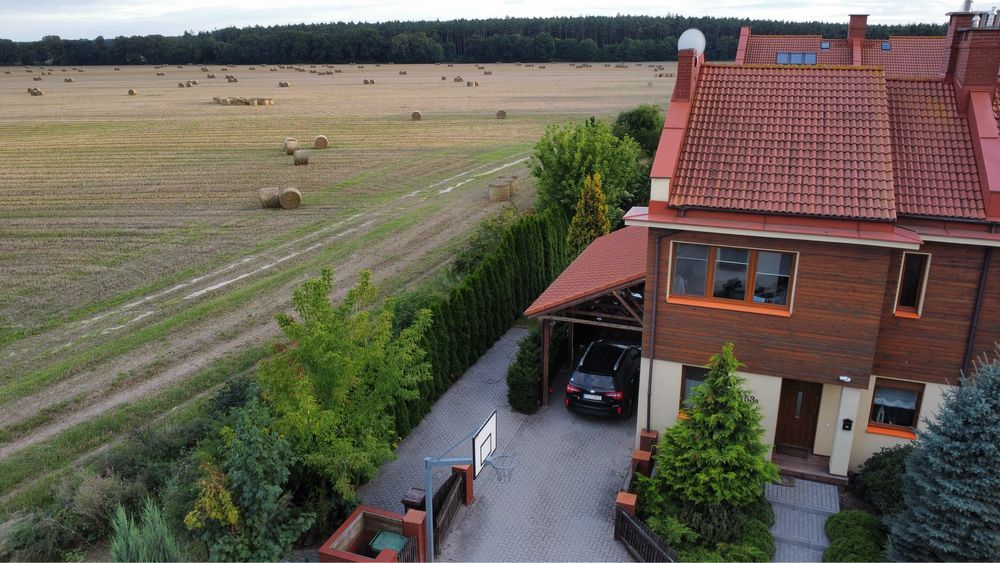 bliźniak Komorniki, ul. Truskawkowa