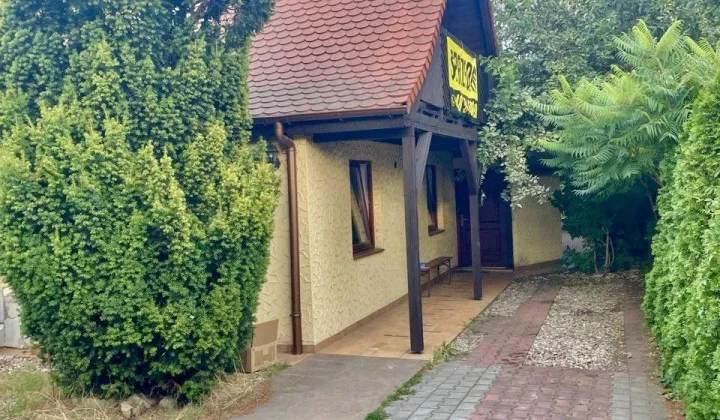 bliźniak, 13 pokoi Wrocław Złotniki, ul. Krzeszowska