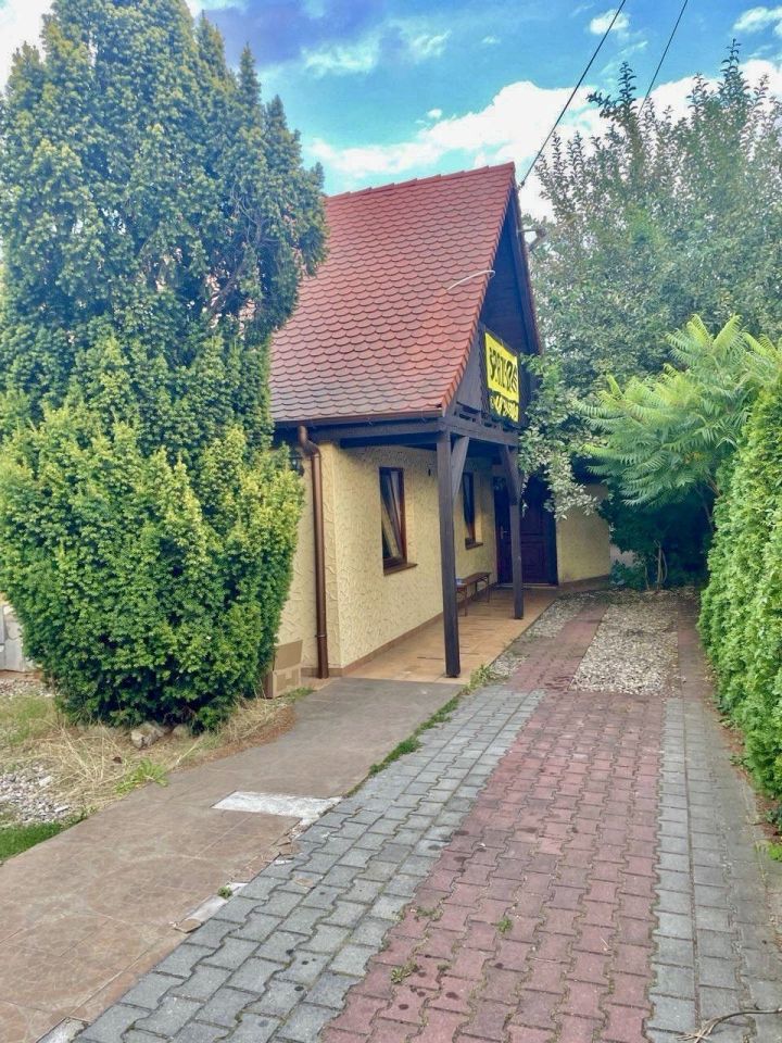 bliźniak, 13 pokoi Wrocław Złotniki, ul. Krzeszowska. Zdjęcie 1