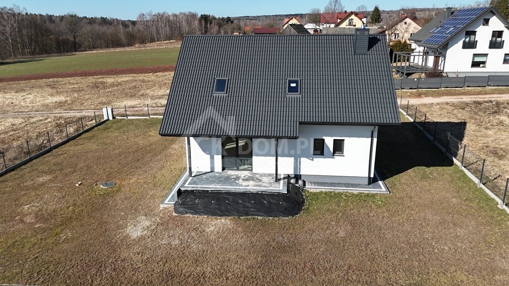 dom wolnostojący, 5 pokoi Bobrza. Zdjęcie 12